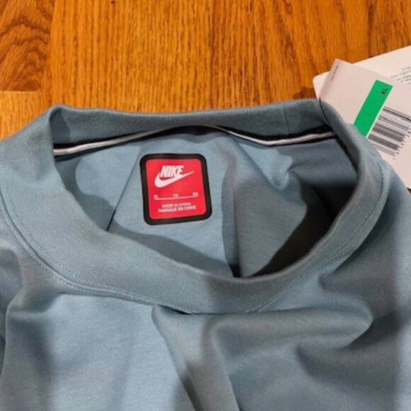 Nike Mens Short Sleeve Shirt Fleece Top XL - Picture 2 of 7